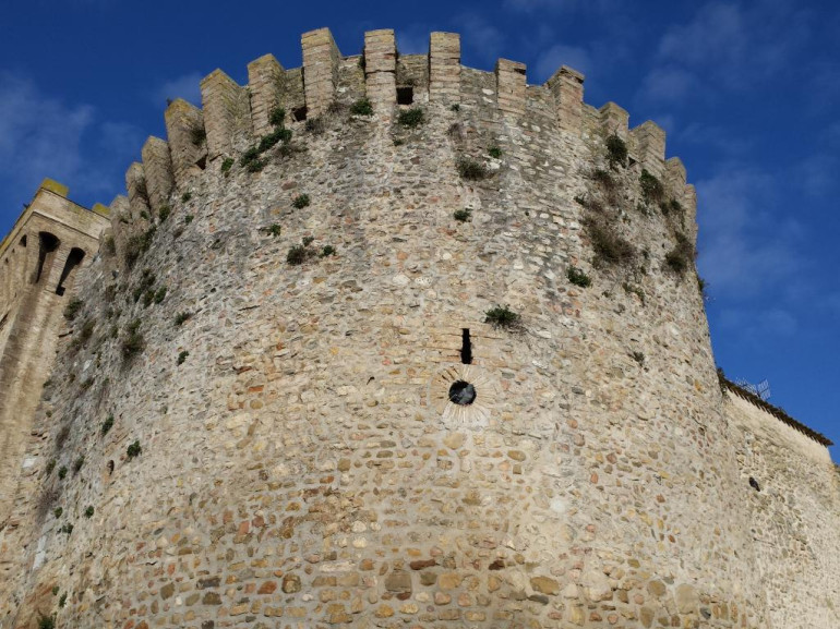 Il castello di Torre della Botonta, trasformato in albergo diffuso eco sostenibile in Umbria