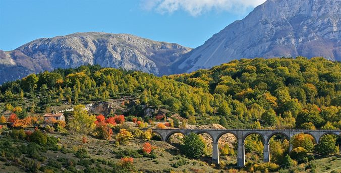 Transita, in treno nel Parco Nazionale della Majella, tra Abruzzo e Molise