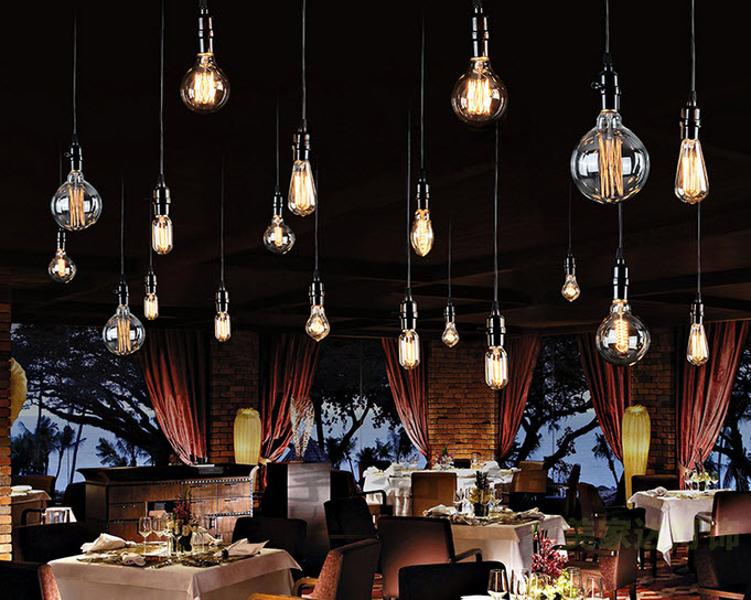 ristorante illuminato con le lampade LED retro