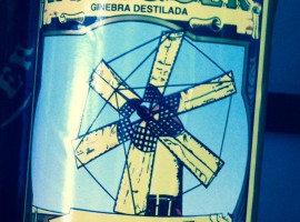 gin menorquí, prodotto tipico a Mahón, porto (Baixamar), Minorca