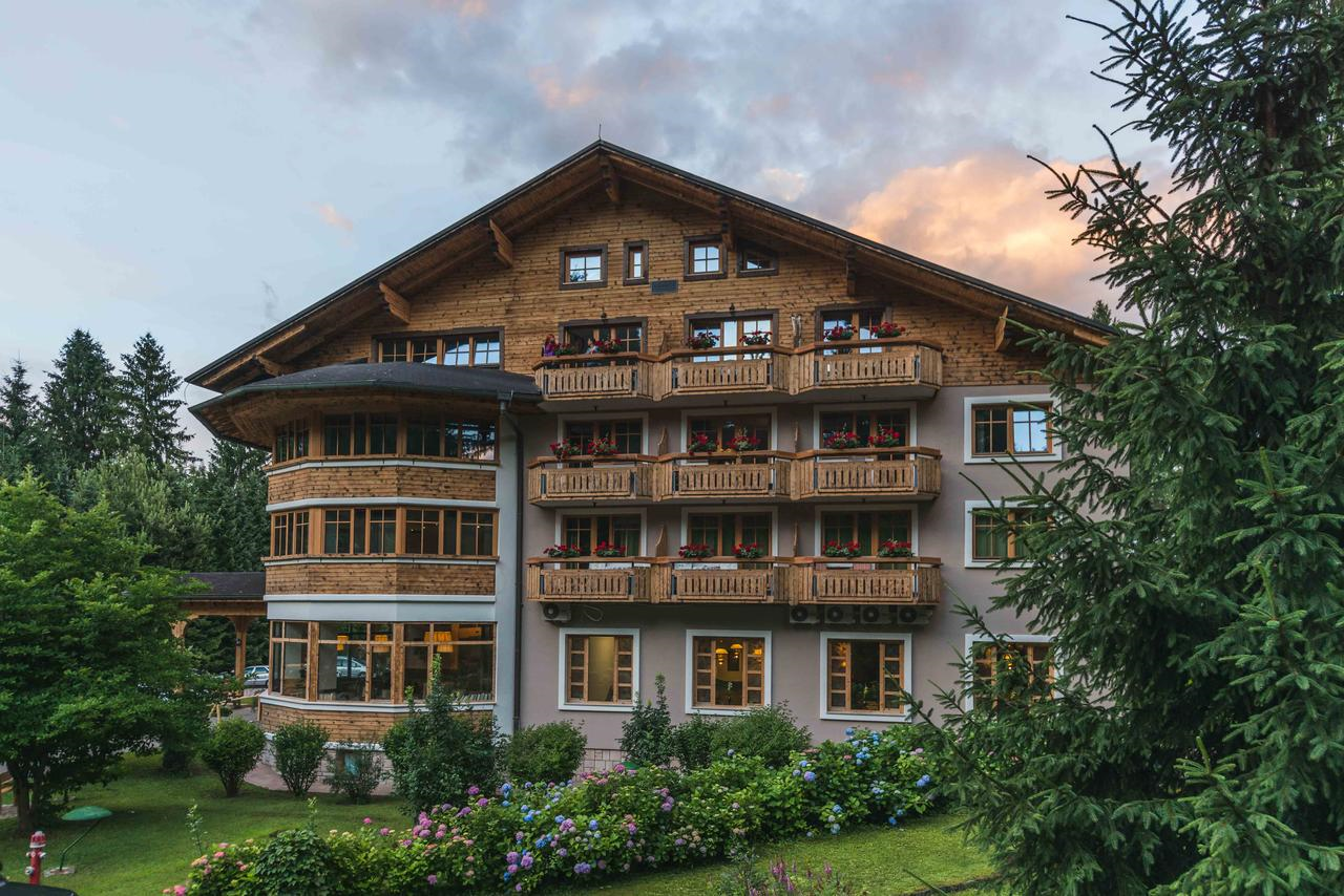 Hotel e glamping Ribno, sul lago di Bled, facciata esterna