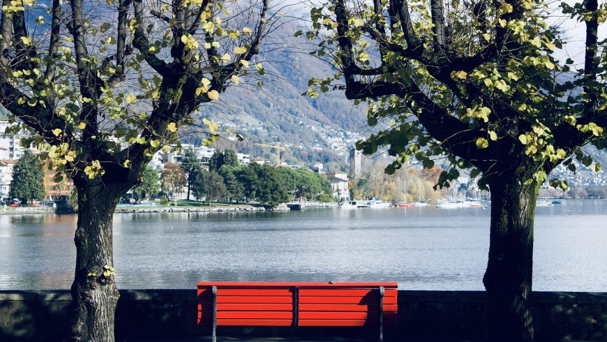 Panchina sul Lago di Lugano