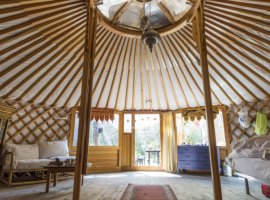 La yurta è un'alternativa ecologica alle bolle di plastica