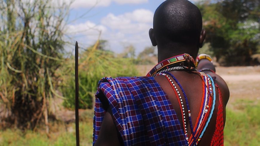 Masai kenyano nella natura