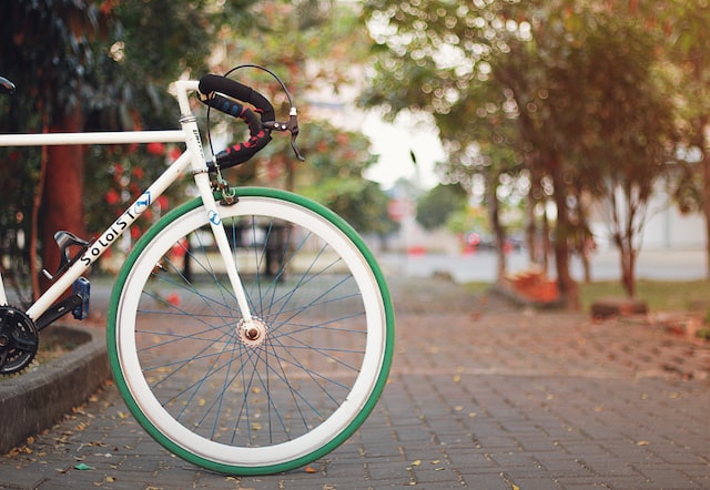 cadeux verts: une bicyclette 
