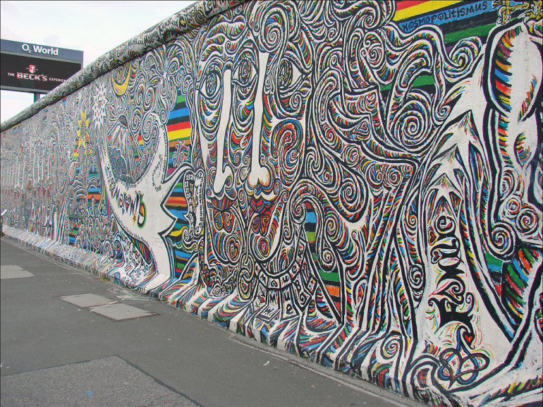 Murales sul Muro di Berlino a East Side Gallery