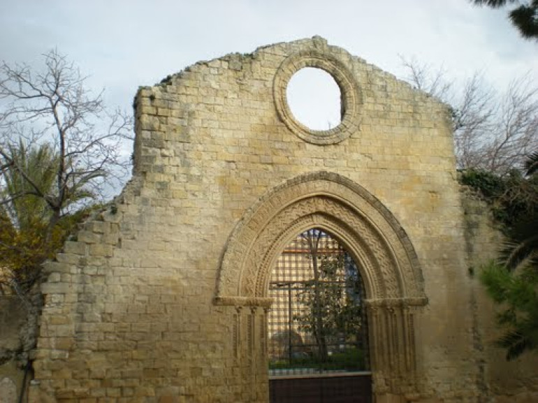 Portale gotico Chiaramontano, uno dei simboli di Bivona, Agrigento