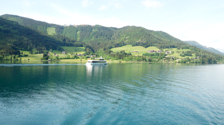 Barca sul lago di Weissensee